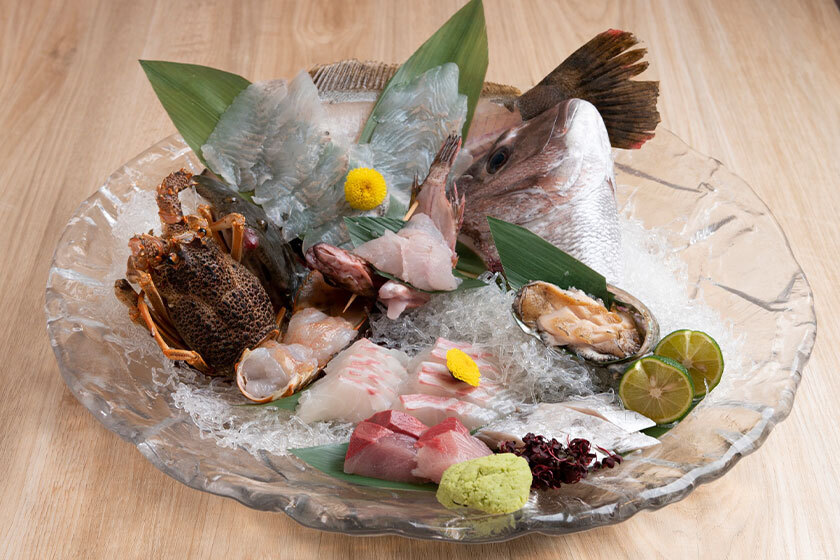 【福福鳴門プラン】姉妹館鳴門グランドで！旬の魚介４種と伊勢海老、あわびの姿造り付プレミアムバイキング