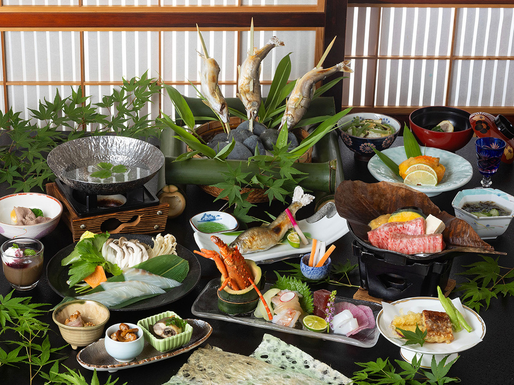 【当館人気No.1】阿波牛・鳴門鯛しゃぶ・伊勢海老お造付♪徳島の味覚を味わう贅沢会席＜1泊2食付＞