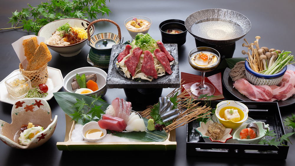 【宿泊割対象プラン】人気No.1！薩摩牛・アワビ・薩摩豚！鹿児島の味覚を堪能する♪桜島会席プラン