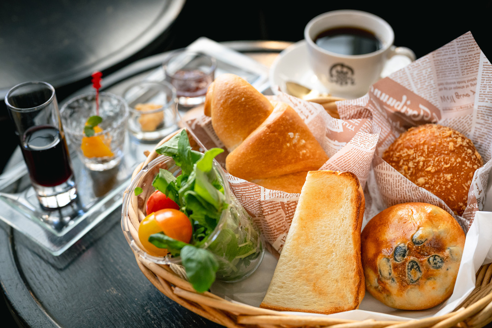【朝食付】ベーカリーの焼きたてパンが美味しい　朝食付きプラン