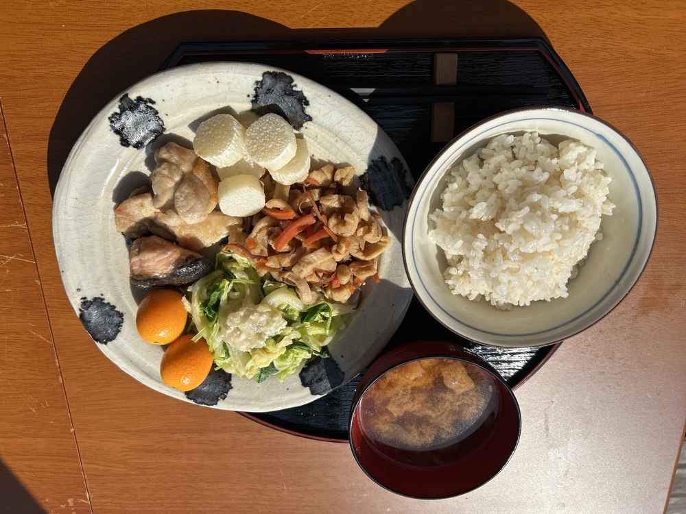 朝食付き
