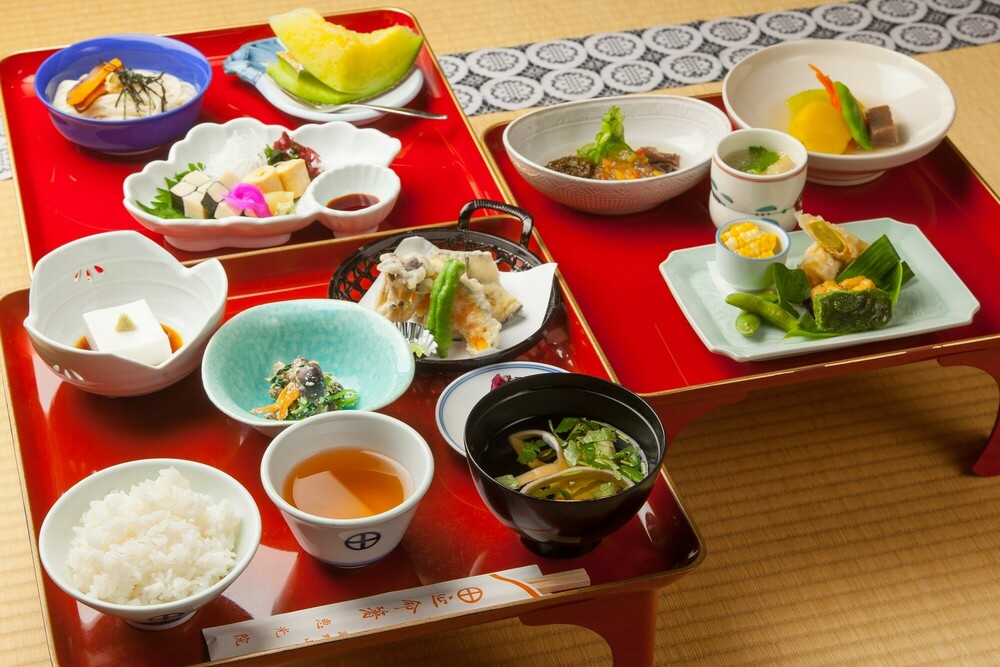 【ワンランク上の客室で楽しむ】三の膳付き精進料理プラン【阿字観瞑想・写経体験　無料】