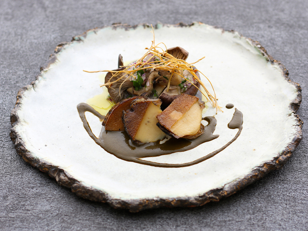 【秋の新メニュー】鮑と紅葉鯛・松茸を味わう和洋折衷ディナー＜夕朝食付＞