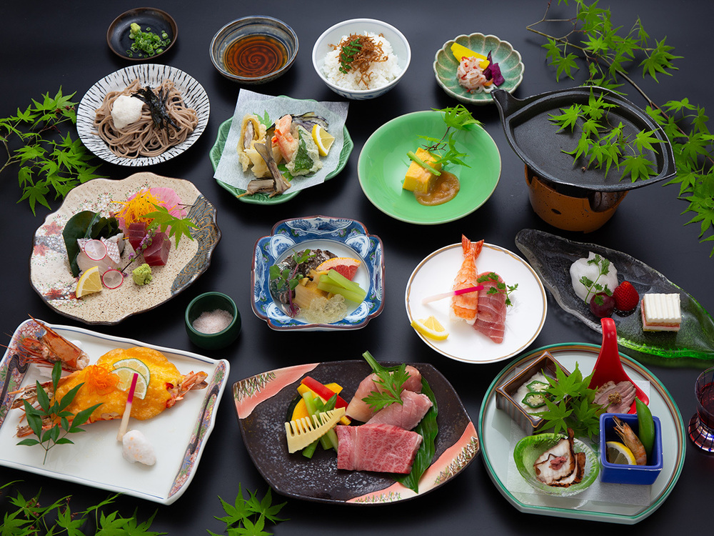 【普段よりちょっぴり贅沢に♪】阿波牛・アワビ・鮎天ぷら等〜厳選食材と季節の美味を愉しむ〜秘境特撰会席プラン