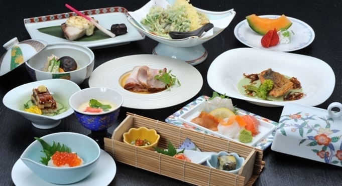 (Official website only! Check-in from 2 PM! Check-out at 11 AM!) [Minamiuonuma Japanese Kaiseki Course ♪] (2 meals included) Sakado Castle's popular kaiseki course plan [Large hot spring bath & free Wi-Fi in all rooms] [Free parking]