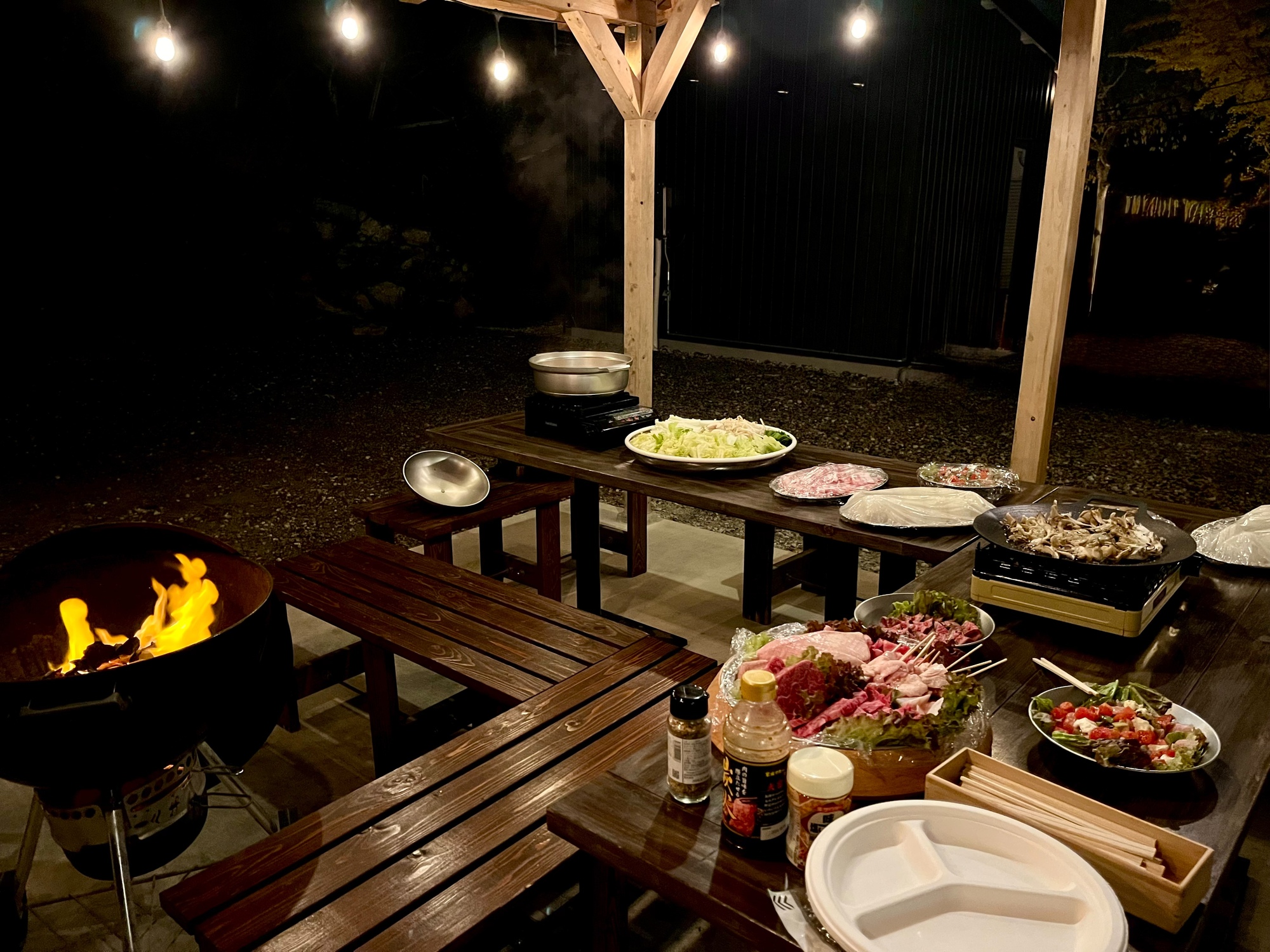 公式】 〖兵庫・三田の貸切宿〗MASAZUMI邸｜13名OK・屋根付BBQ・卓球
