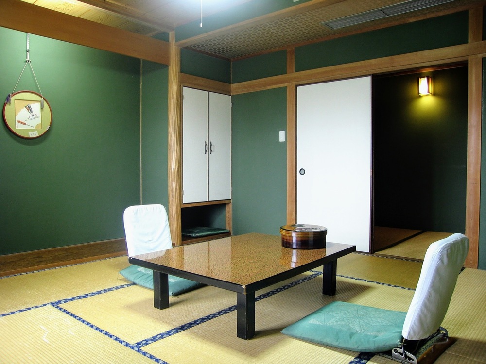 和室8畳・トイレ付バスなし・無料WiFi・無料駐車場完備【喫煙】