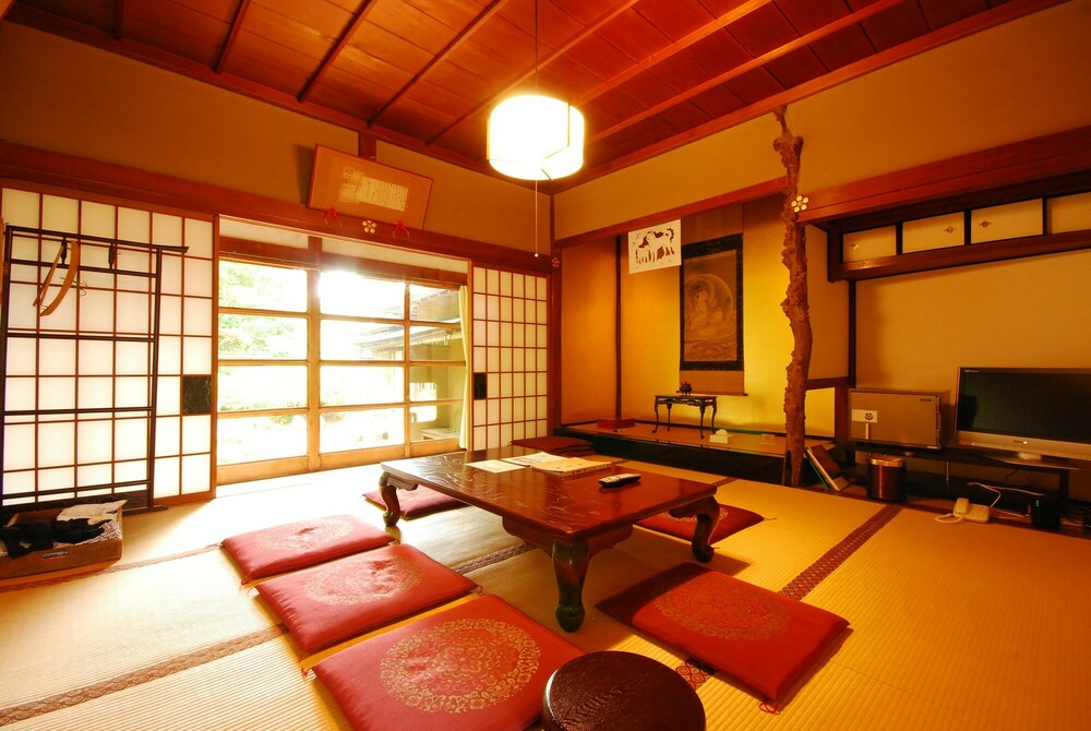 Shinshoin (48 m2) Air conditioning, free Wi-Fi, 2nd floor