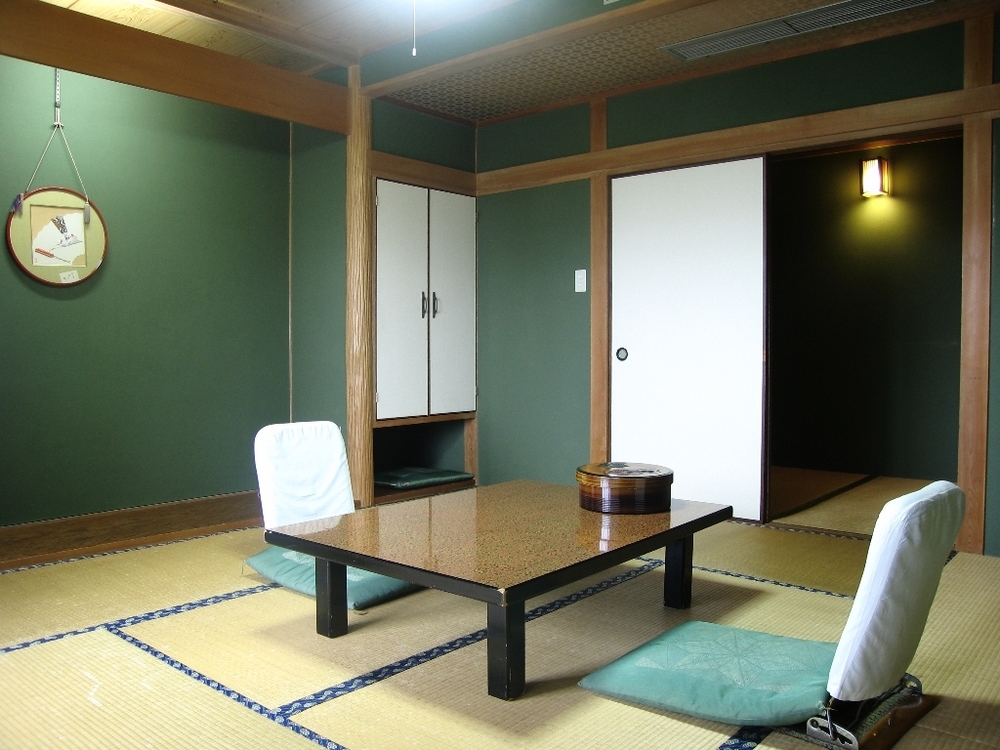 【禁煙】和室8畳・トイレ付バスなし・無料WiFi・無料駐車場
