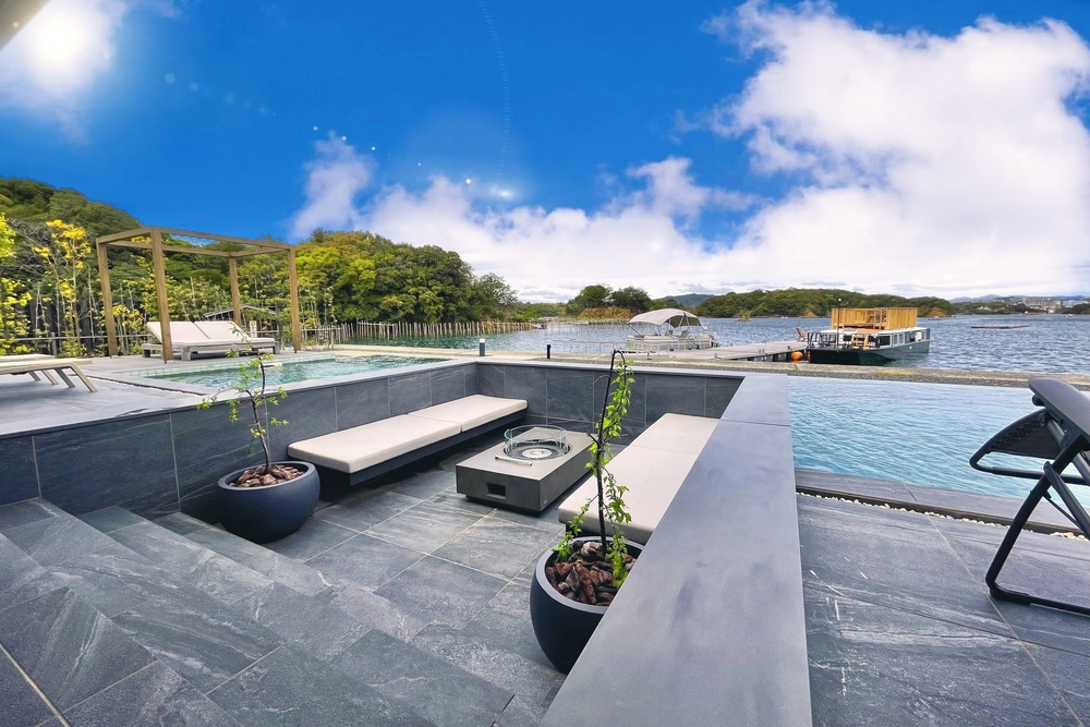 [Exclusive area 370 square meters] Open-air bath, pool, sauna, jacuzzi