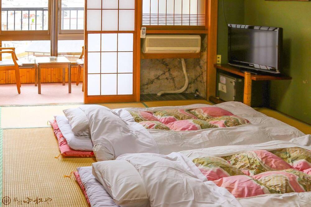 【禁煙】ワンランクアップのお部屋（摺上川側）