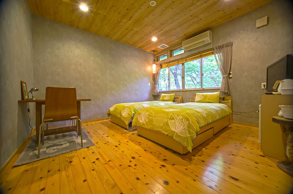 The original twin room, "Western-style room"