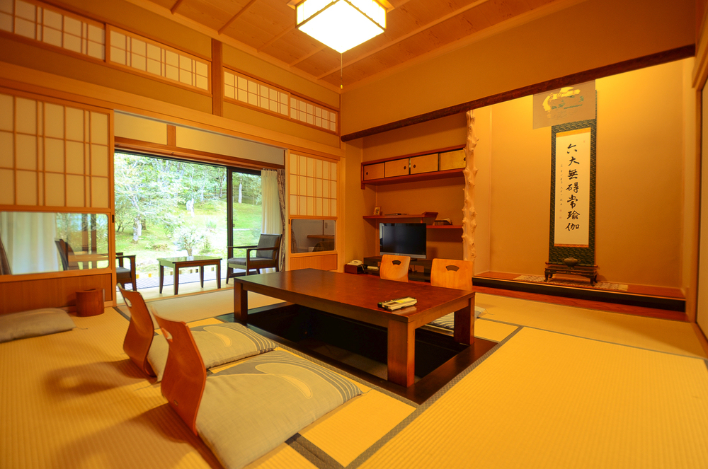 Annex "Special room with garden view and cypress bath" 40 square meters ■ Non-smoking ■