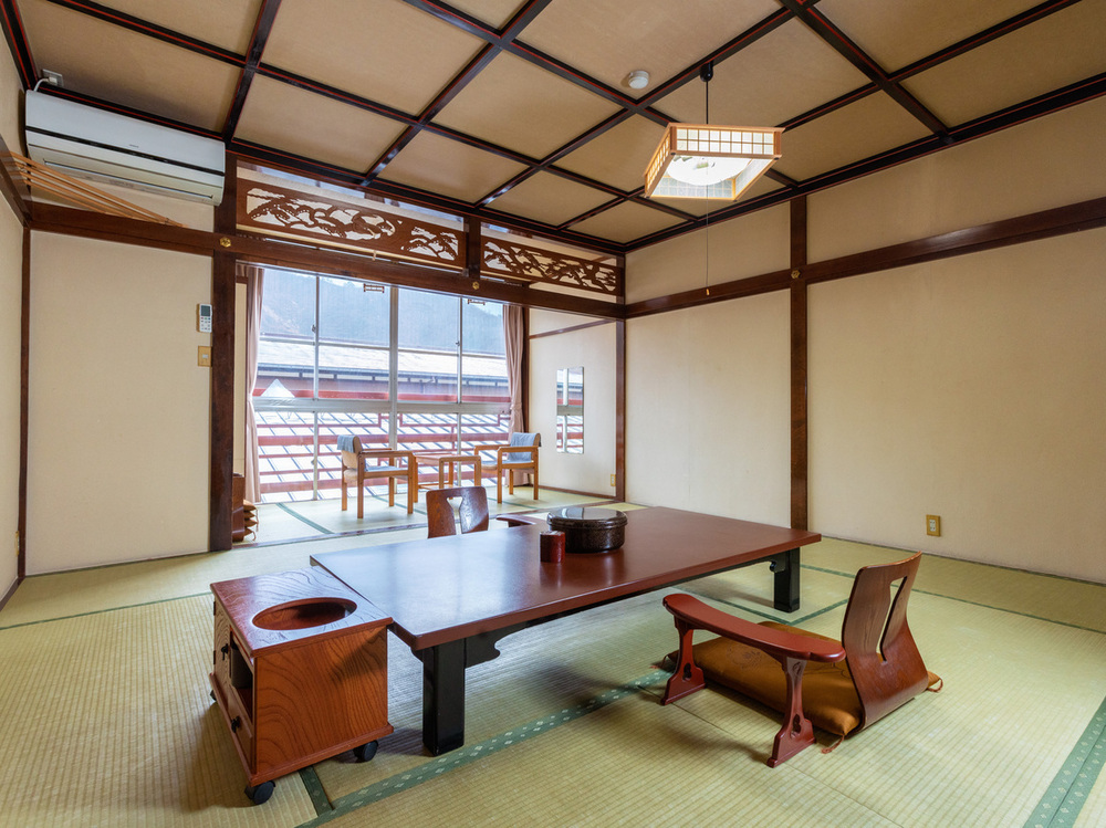 Main building Japanese-style room with shared bathroom (non-smoking)