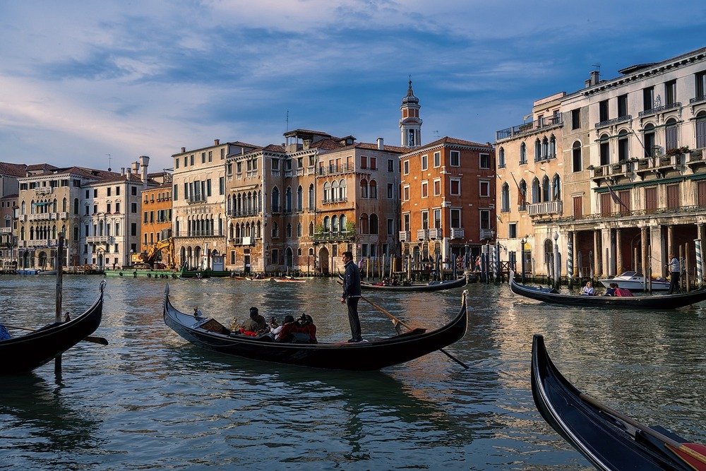 イタリア＆スペイン周遊旅行のモデル3