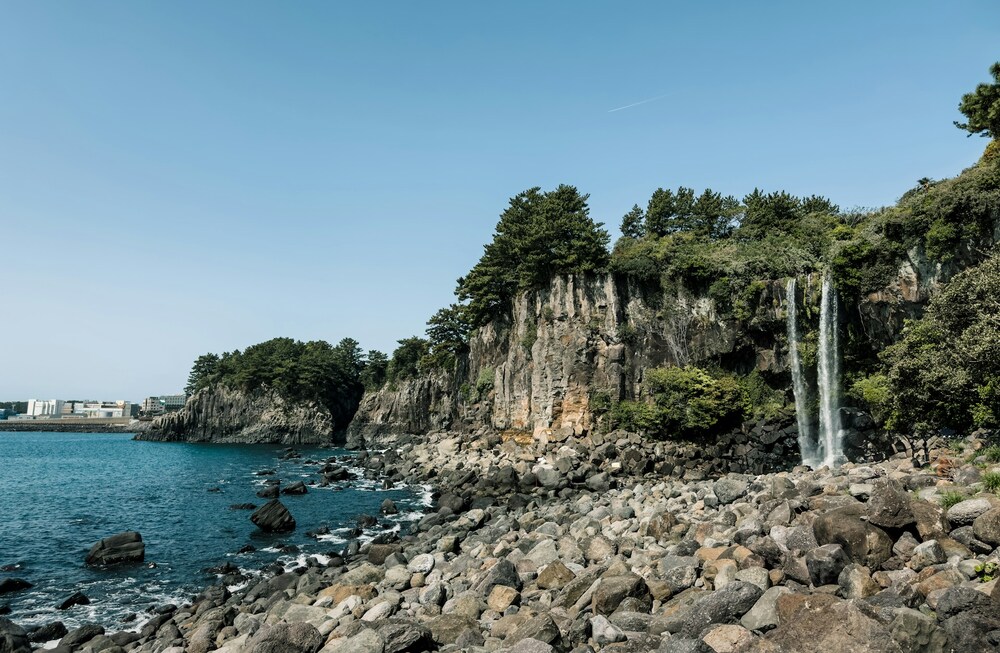 西帰浦の滝群